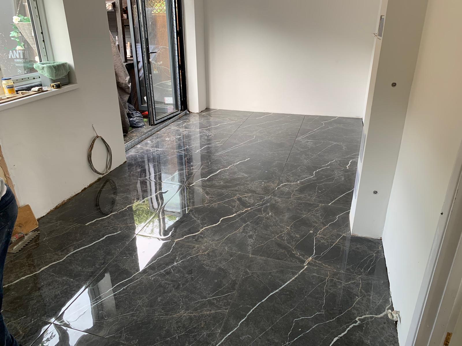 Porcelain tiling installation
